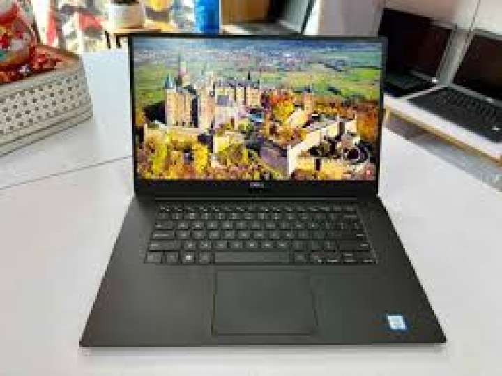 Laptop Dell 5540 core i5